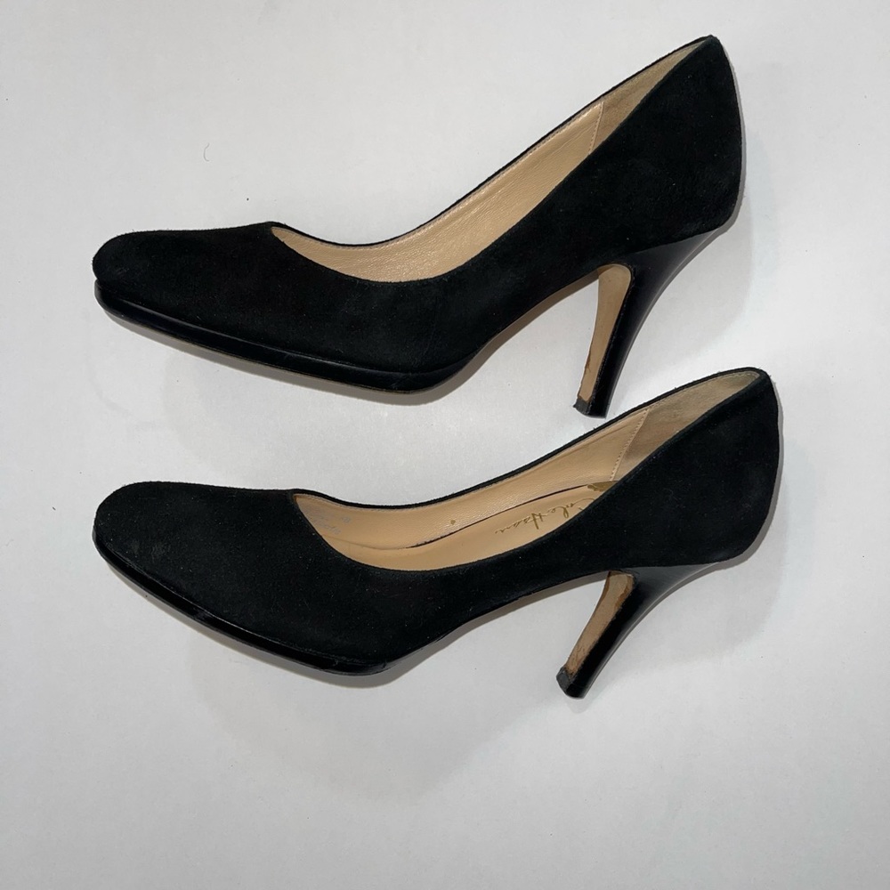Cole Haan black velvet pump size 6